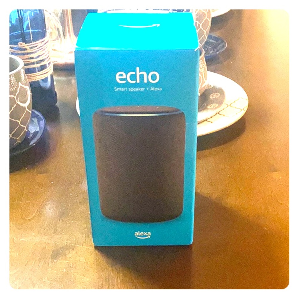 -New- Echo 3rd generation Alexa Amazon